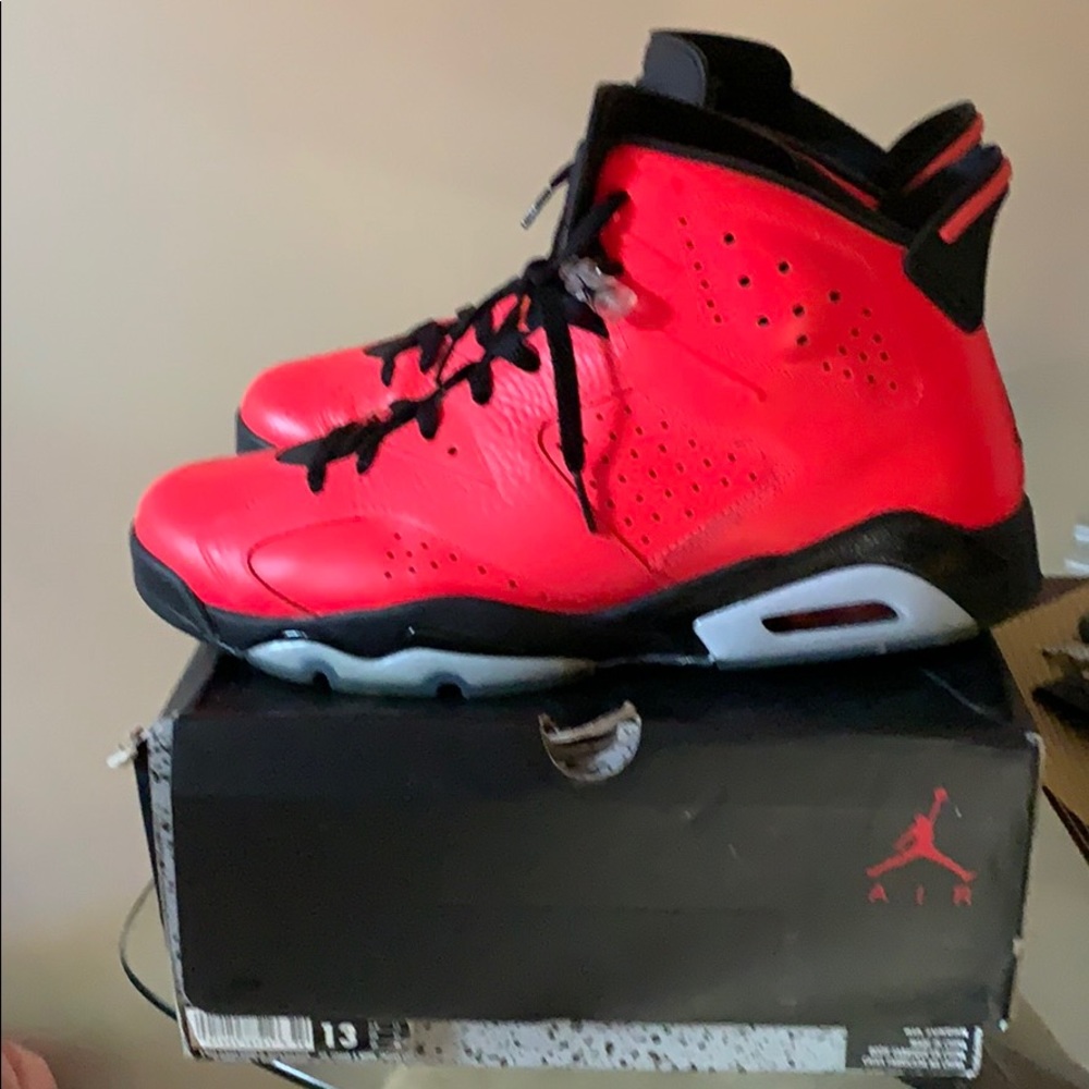 Jordan Retro 6 infrareds size 13